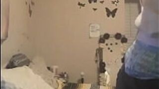 Young stud needs to cum - porn video