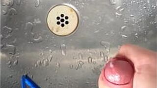 Wanking in train toilet on the way to Berlin - porn video